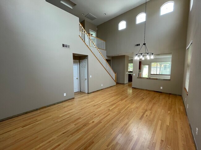 Building Photo - 1712 Carissa Way