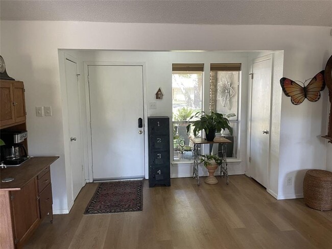 Building Photo - 9206 Robins Nest Ln