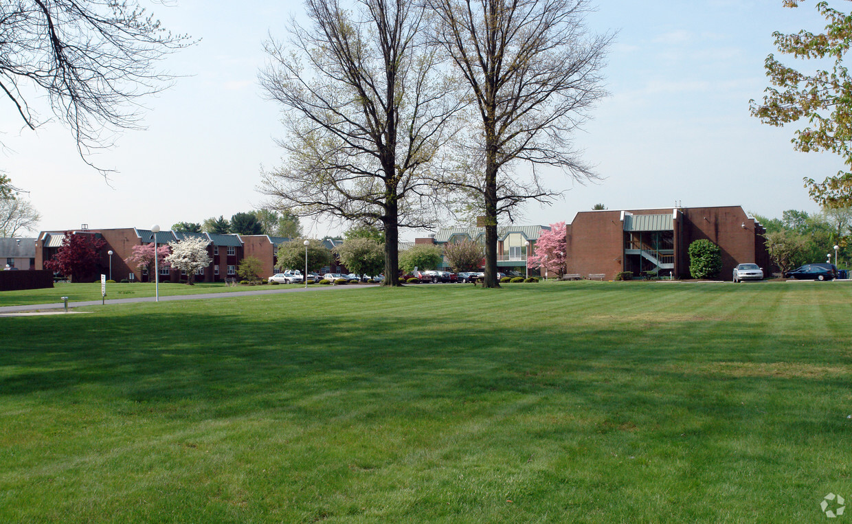 Primary Photo - Jefferson Apartments 62+