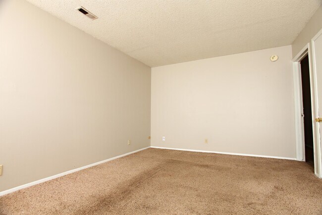 Foto del edificio - 7345 Newell St