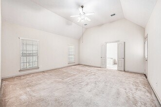 Building Photo - 20010 Meadow Arbor Ct