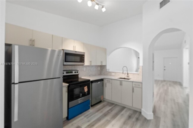 Foto del edificio - 2930-2912 SE 12th Rd