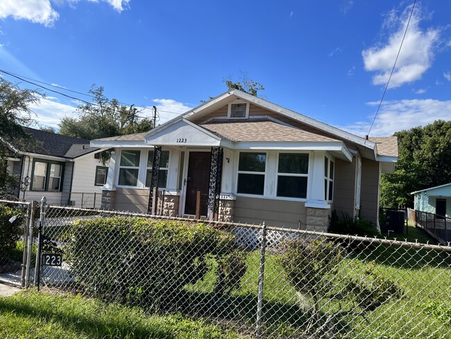 Building Photo - 1223 Ida St