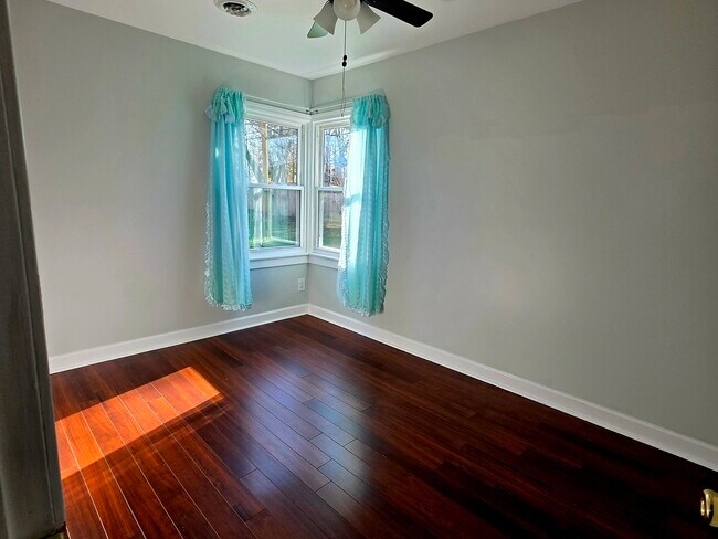 Foto del edificio - 36752 N Wildwood Dr