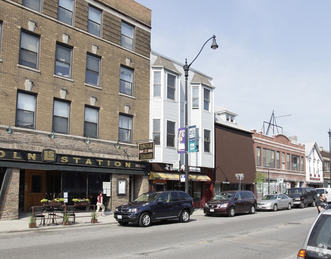 Building Photo - 2436 N Lincoln Ave