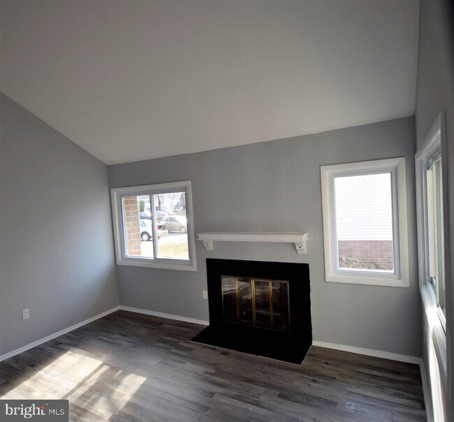 Building Photo - 13386 Hungerford Pl