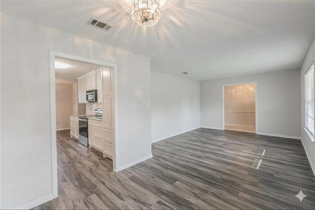 Building Photo - 6248 Trail Lake Dr