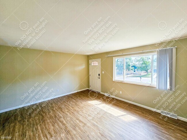 Foto del edificio - 4 br, 2 bath Duplex - 933 S Yarrow St