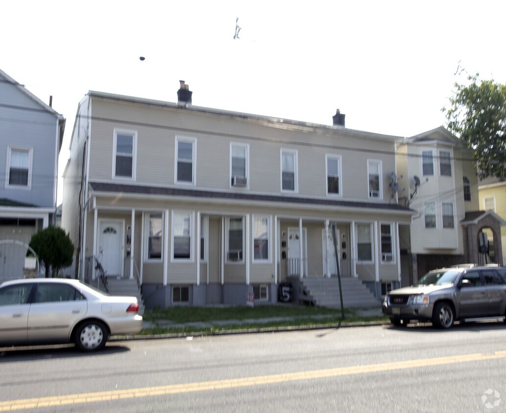 Building Photo - 157-159 Franklin St
