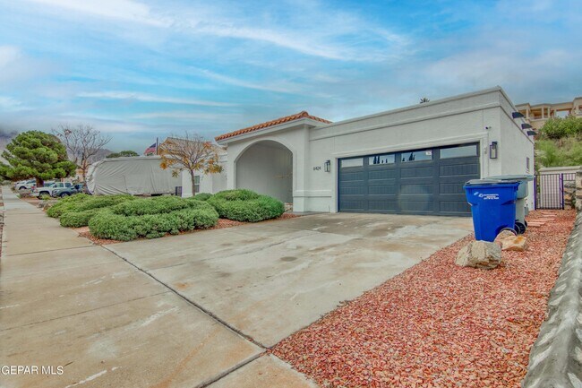 Foto del edificio - 6424 Loma De Cristo Dr