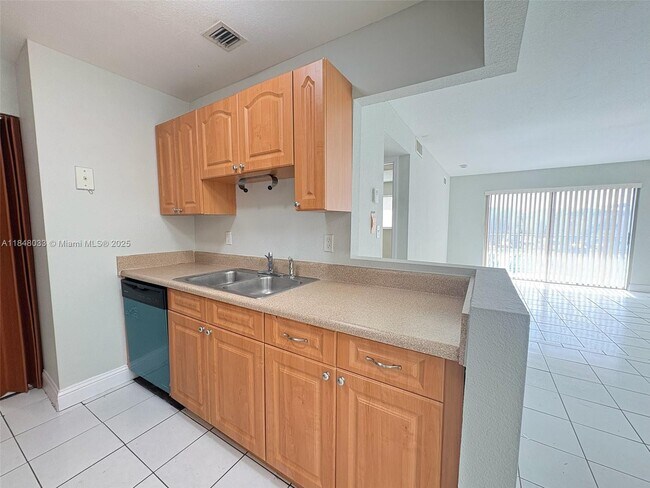 Foto del edificio - 2842 NW 55th Ave