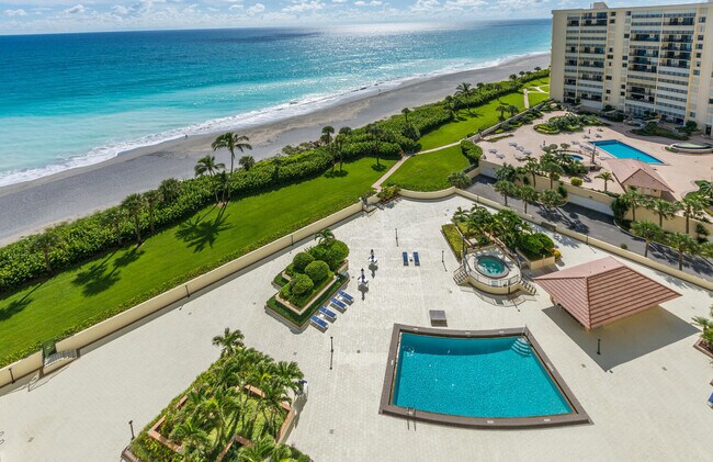 Foto del edificio - 400 Ocean Trail Way