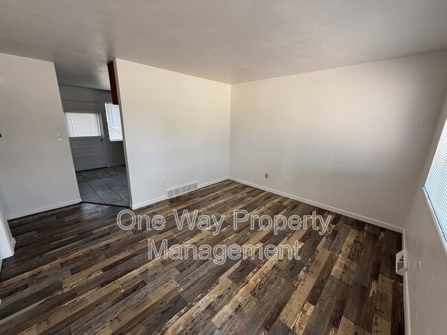 Building Photo - 122-124 12th Avenue - 124