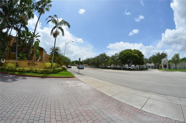 Foto del edificio - 15630 SW 80th St
