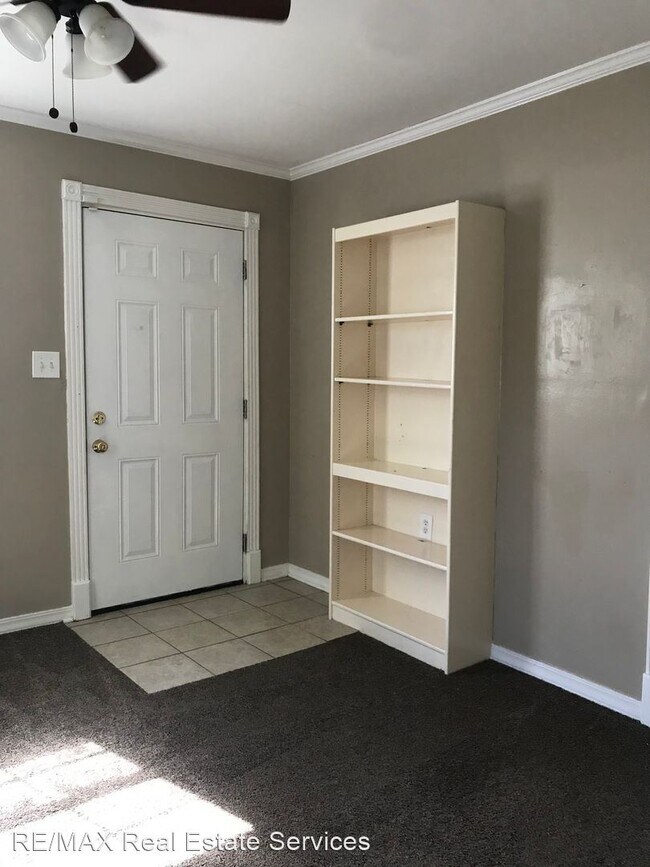 Building Photo - 3 br, 2 bath House - 8758 South Emerald Loop