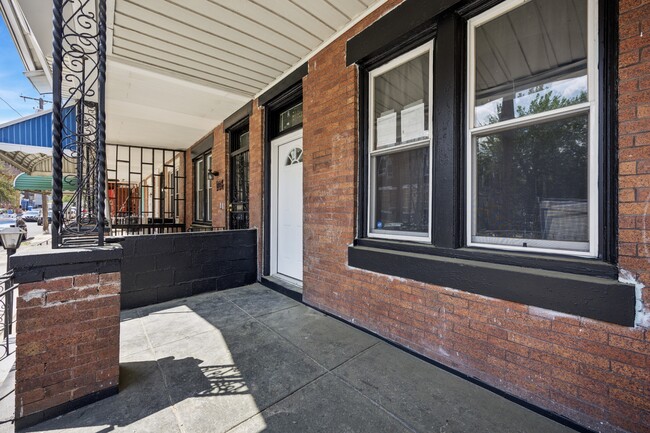 Building Photo - 1723 W Butler St