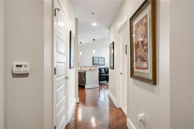 Foto del edificio - 1080 Peachtree St NE