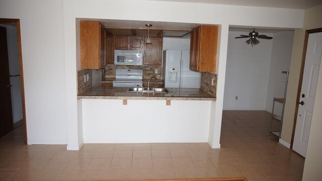 Foto del edificio - 10872 W Evans Ave
