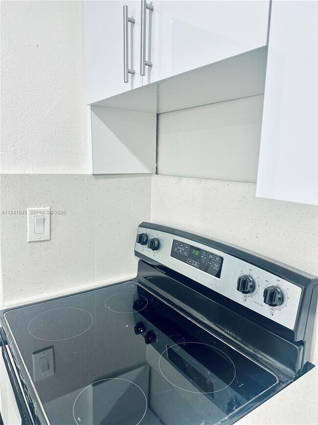 Building Photo - 1545 NW 8th Ave