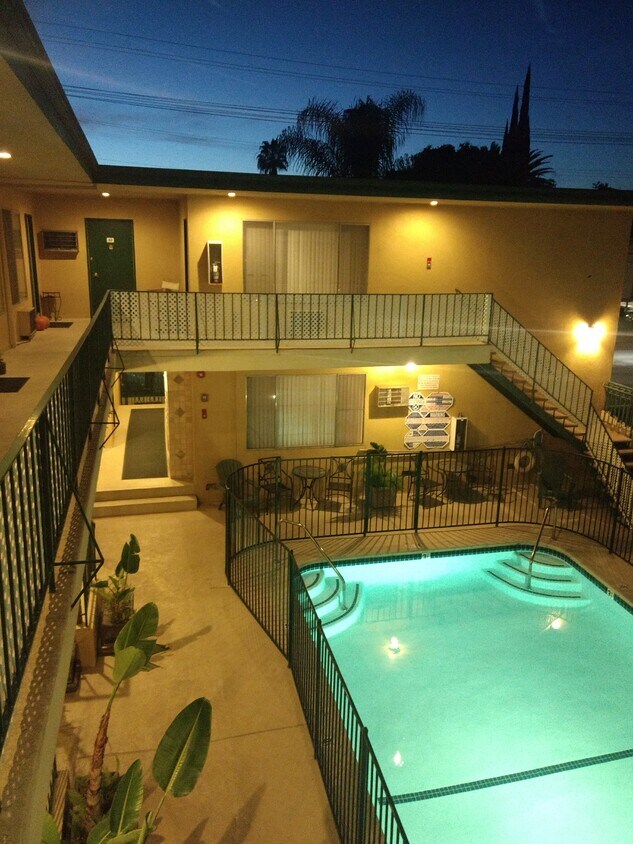 Foto principal - 4924 Kester Ave