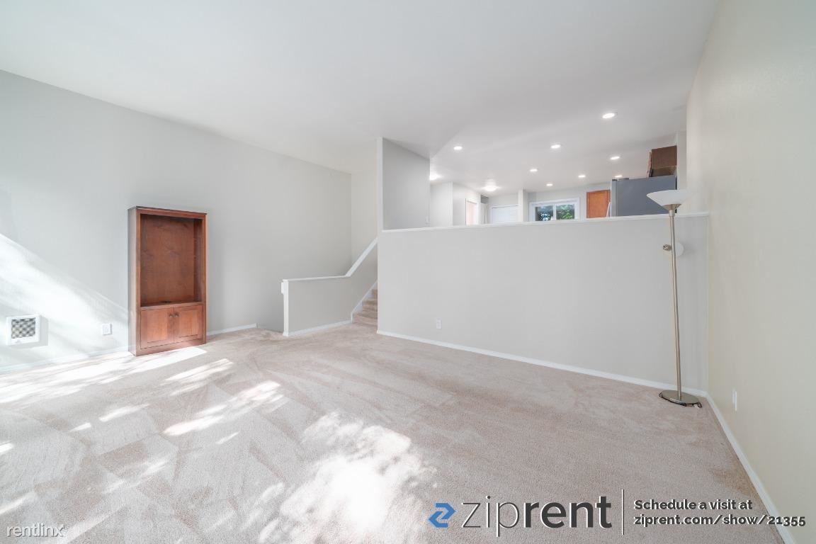 Foto principal - 3 br, 2.5 bath Condo - 4 Touchstone Dr, La...