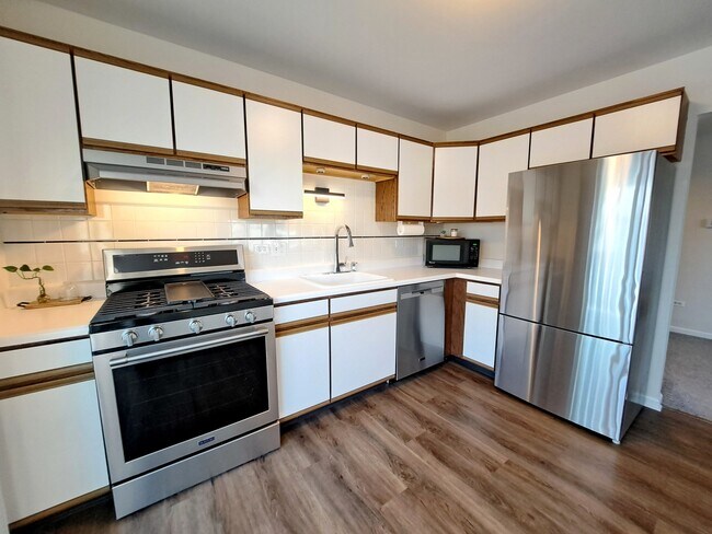 Foto del edificio - 1060 Newport Harbor