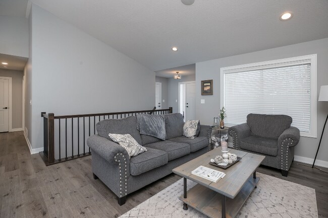 Foto del edificio - 3427 Lakeridge Pl NW
