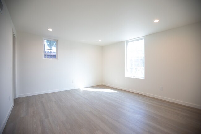 Foto del edificio - 1435 Gillespie St