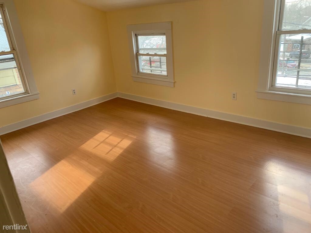 Building Photo - 4 br, 2 bath Apartment - 399 Howard Ave