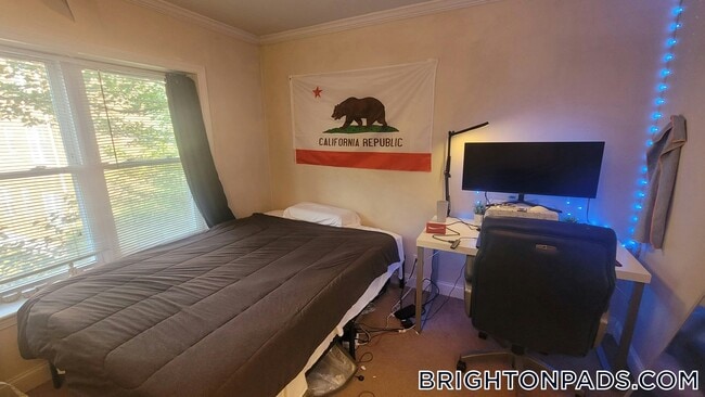 Foto del edificio - 168 Newton St