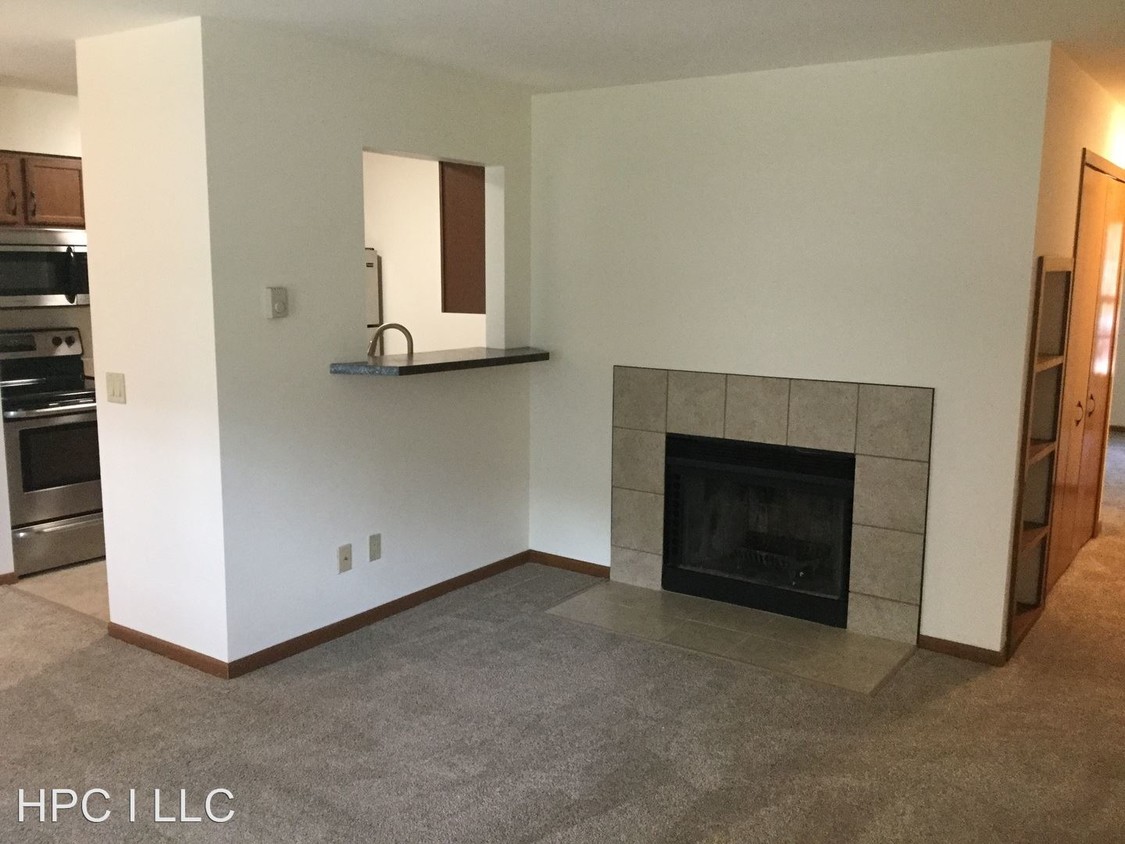 Building Photo - 7638 Carrington Dr