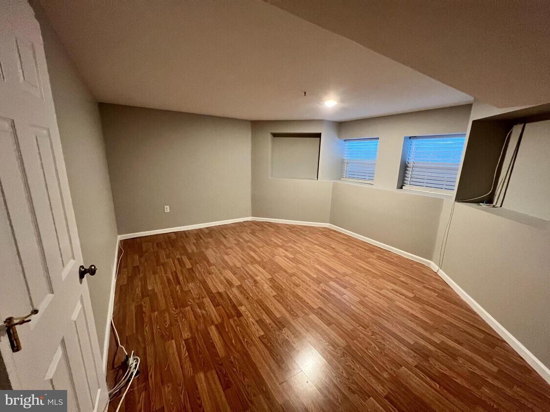 Foto principal - 9615 Huxley Dr
