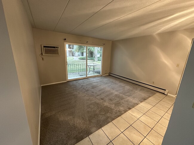 Building Photo - 956 S Lincoln St