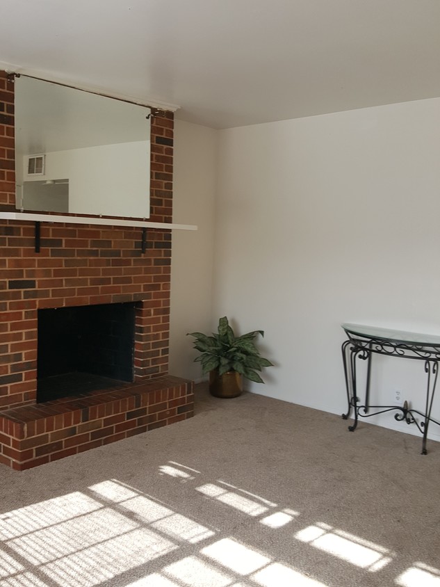 Sala de estar - 201 SE Avondale Ave