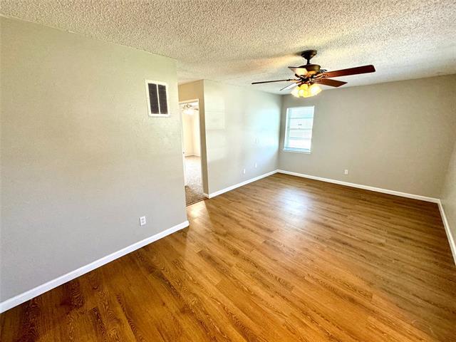 Foto del edificio - 3819 Black Oak Dr
