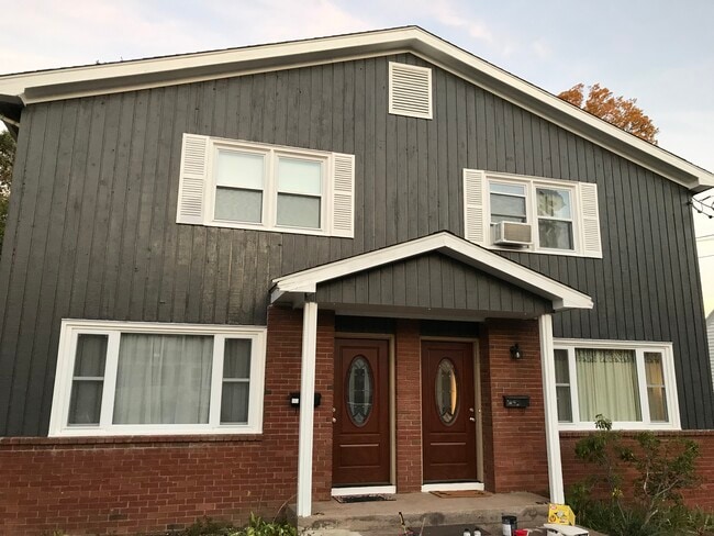 Building Photo - 85 Lyness St