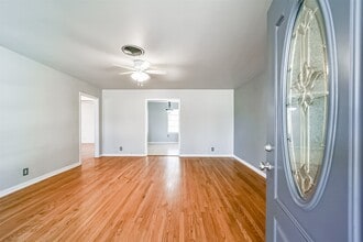 Building Photo - 610 S Belknap St