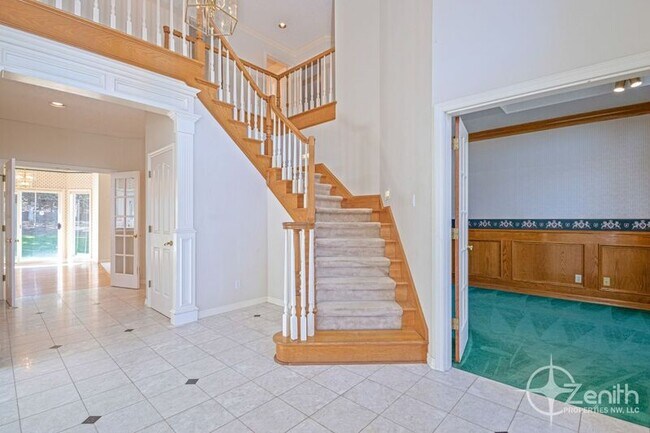 Building Photo - 2636 NW Lacamas Dr