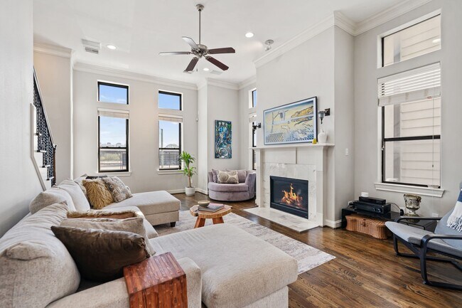 Foto del edificio - 1708 Dart St