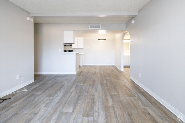 2BR, 2BA - 1,000SF - Living Room - CopperHill