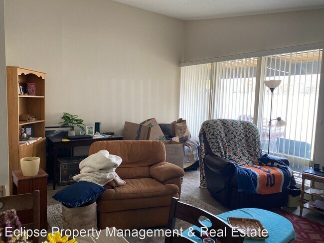 2 br, 1.5 bath House - 2650 N. 1st St #16 - 4