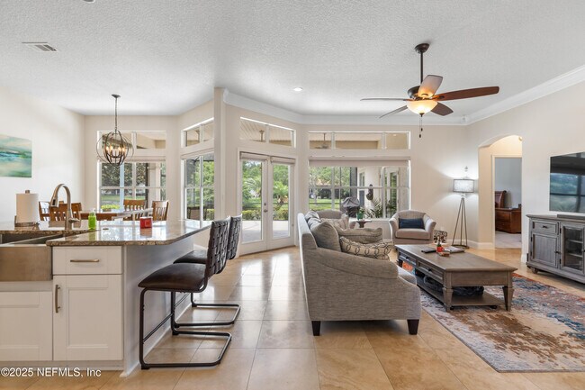 Foto del edificio - 1144 Sandlake Rd