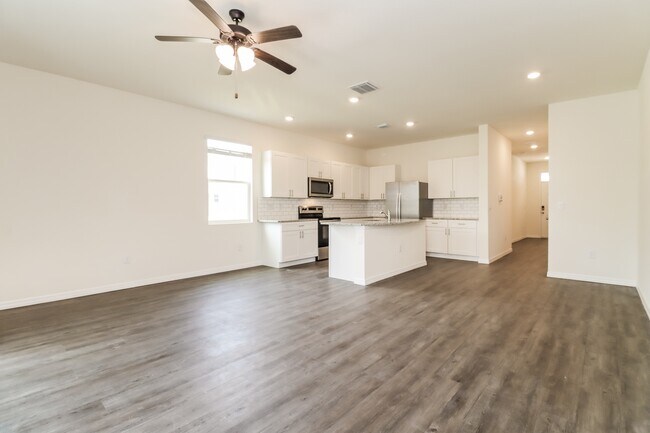Foto del edificio - 11841 Mountain Retreat Ln