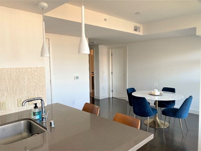 Foto del edificio - 480 Mission Bay Boulevard North