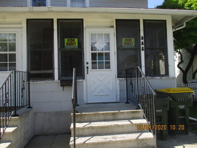 Building Photo - 118 W 5th St
