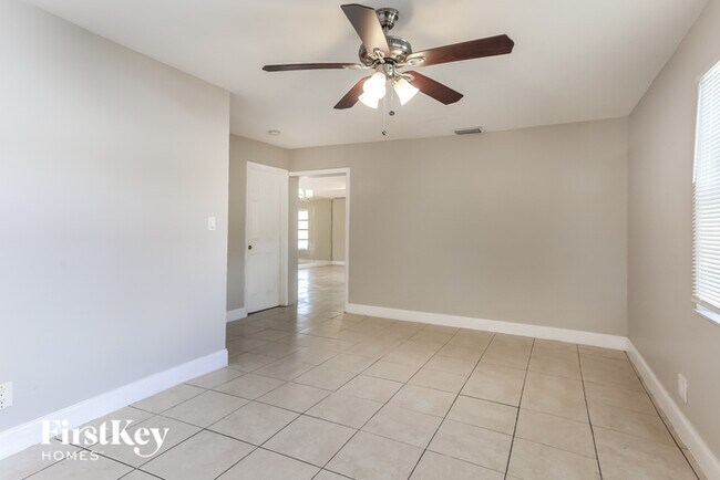 Foto del edificio - 3751 NW 9th Ct