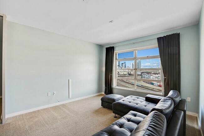 Foto del edificio - 888 7th Street, Unit 302