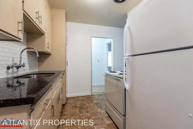Foto del edificio - 2352 Homestead Rd