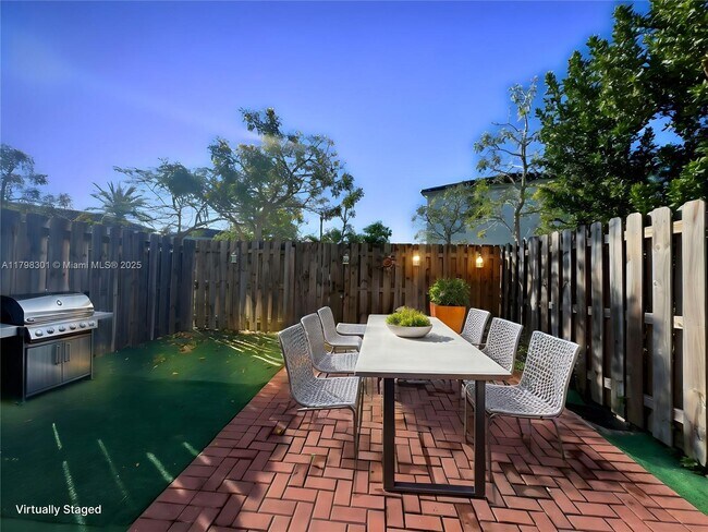 Foto del edificio - 2664 SE 15th St