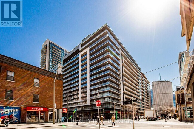 Photo du bâtiment - 111-1111 Elizabeth St